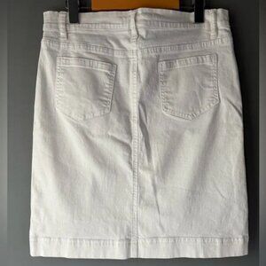 Mariposa, size 9/10, COTTON white denim fitted skirt with back hem slit